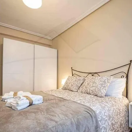 El Llar Del Gueelu Apartamento