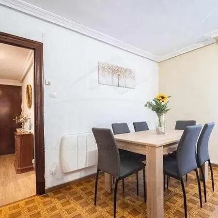El Llar Del Gueelu Apartament Gijón